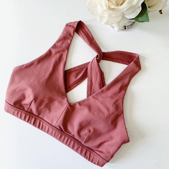 JustFab Other - Just Fab Twist Back Sports Bra 194
